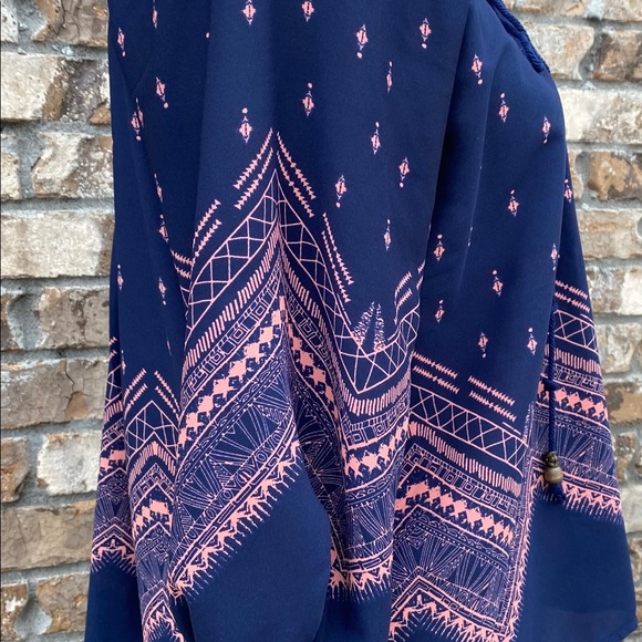 Top - Picture 4 of 5